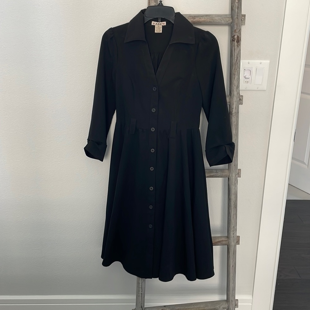 Forever 21 Black Semi Maxi Dress size Small